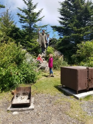 bark-house-expert-team-mount-mitchell-kids-2-2016