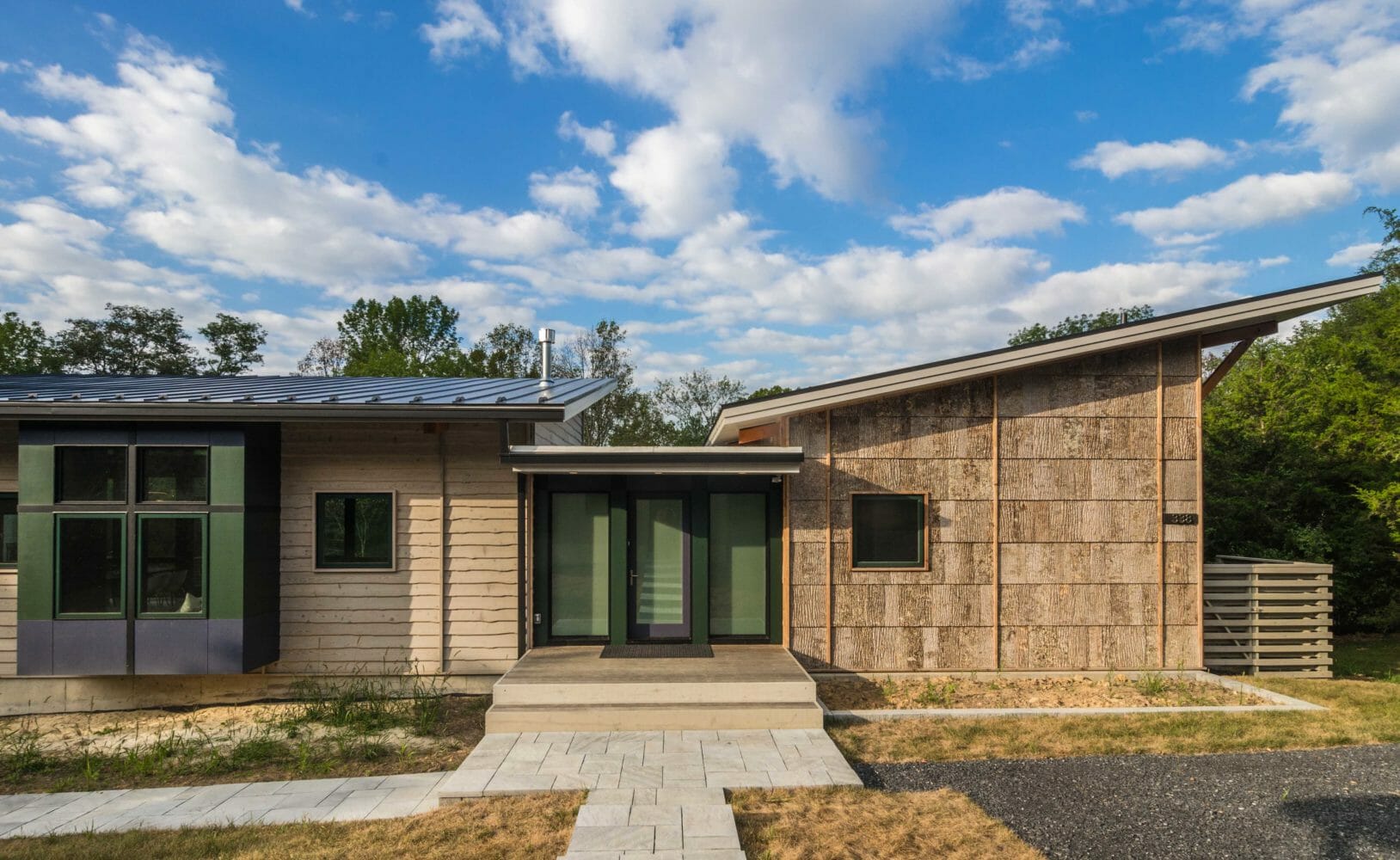 bark-house-exterior-poplar-bark-siding-Camusrory-01